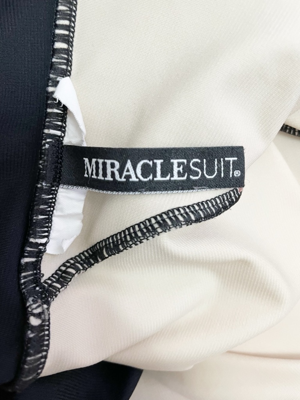 Miraclesuit Sanibel Swimsuit Sz 12 14 Black Gold Floral Tummy Control One Piece - Picture 9 of 11
